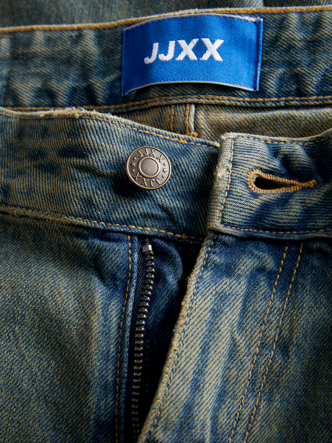 model_shot-detail
